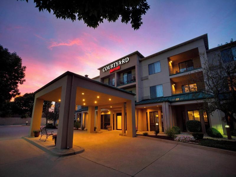 Courtyard Champaign