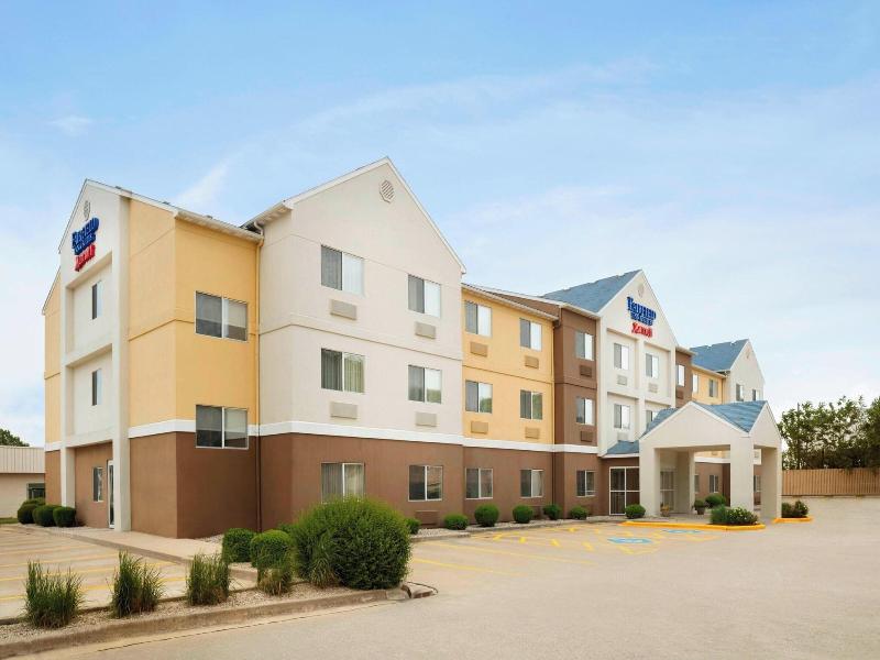 Fairfield Inn & Suites Champaign
