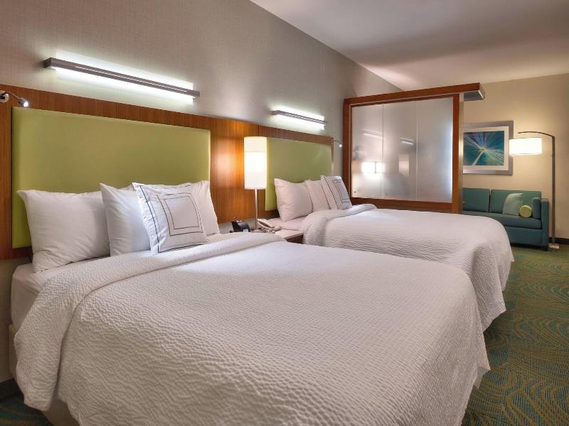 STUDIO Accessible-Two Queen Beds