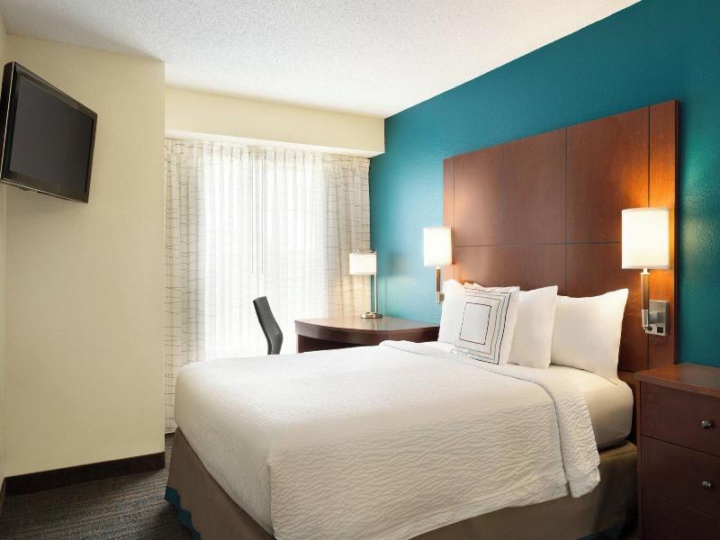 SUITE TWO DOUBLE BEDS