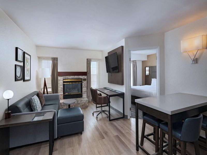 SUITE TWO DOUBLE BEDS — photo 8