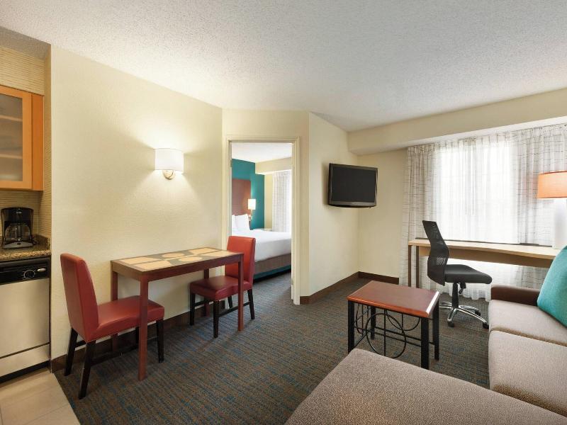 SUITE KING BED ONE BEDROOM