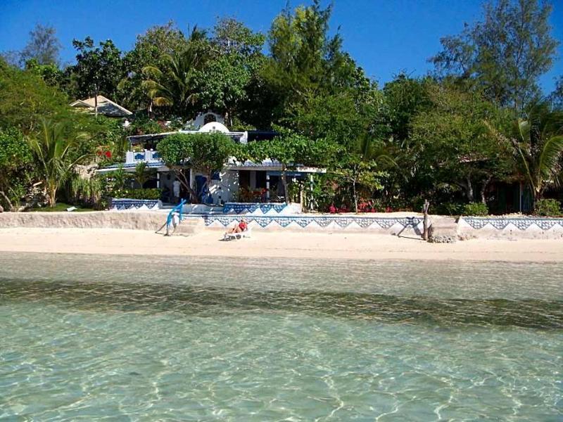 Casa De La Playa image
