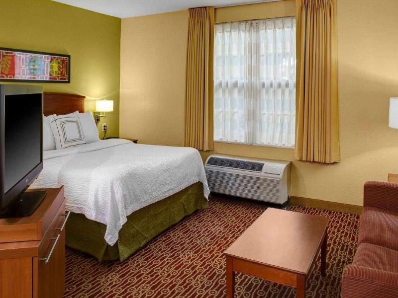 Hawthorn Suites by Wyndham Cincinnati NE Mason image