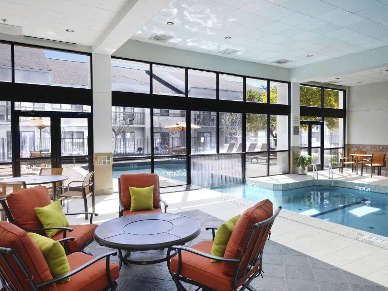 Courtyard Dallas Arlington/Entertainment District image