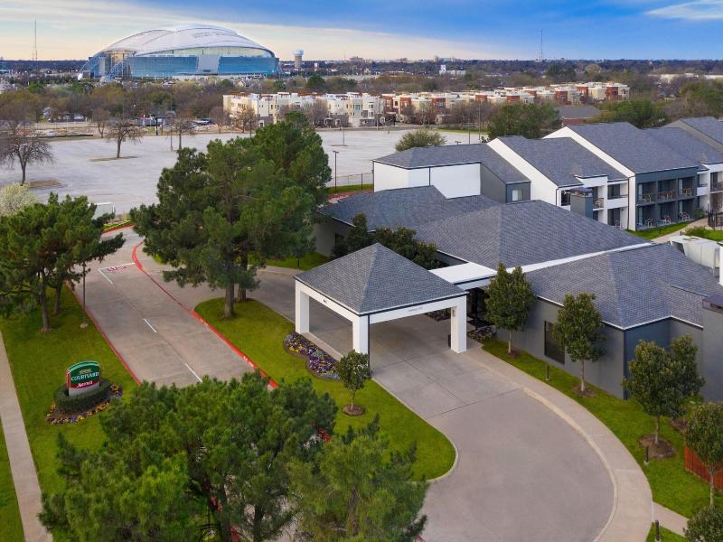 Courtyard Dallas Arlington/Entertainment District image