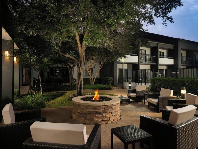 Courtyard Dallas-Fort Worth/Bedford image