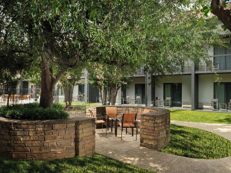 Courtyard Dallas-Fort Worth/Bedford image