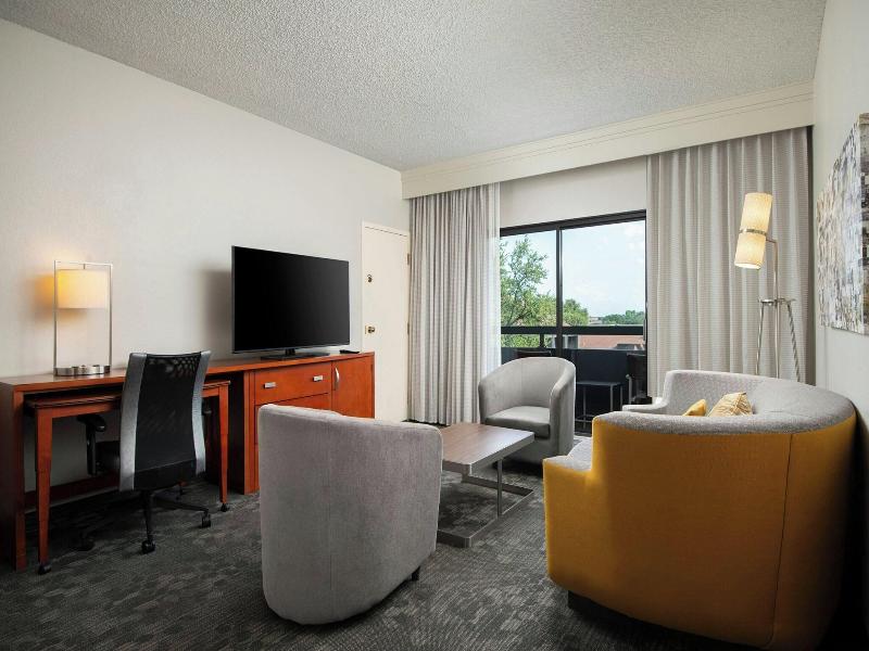 Courtyard Dallas-Fort Worth/Bedford image