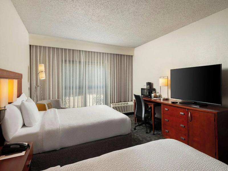 Courtyard Dallas-Fort Worth/Bedford image