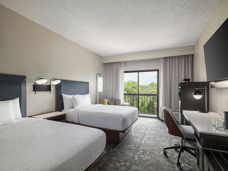 Courtyard Dallas-Fort Worth/Bedford image