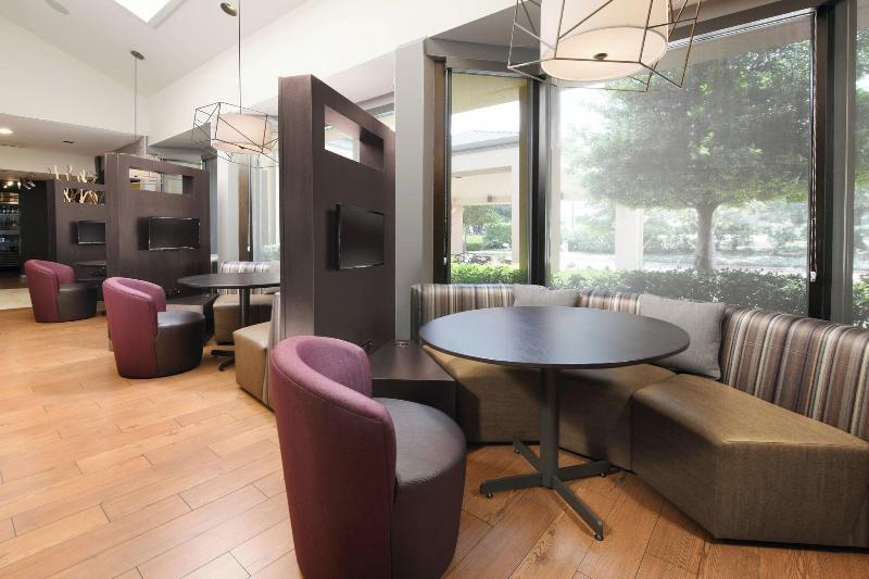 Courtyard Dallas Las Colinas image