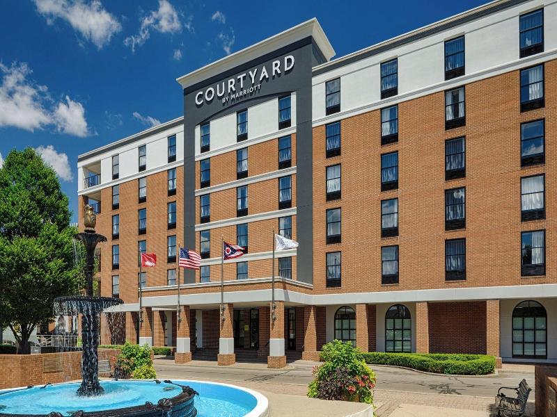 Courtyard Springfield Downtown image