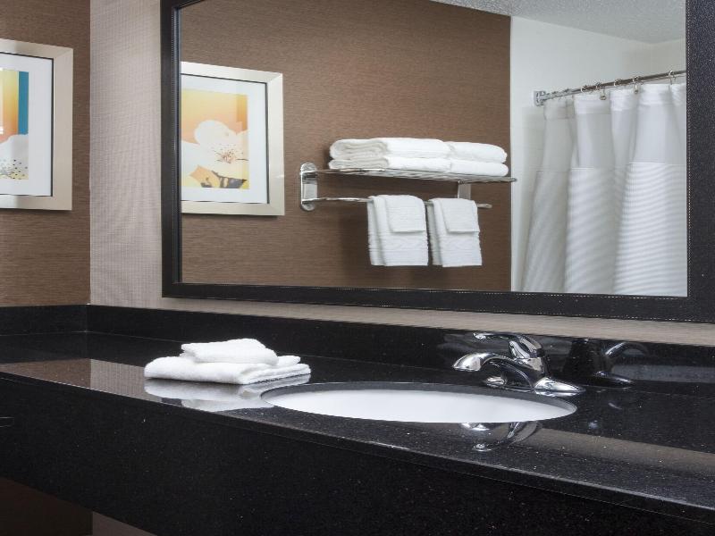 Fairfield Inn & Suites Springfield image