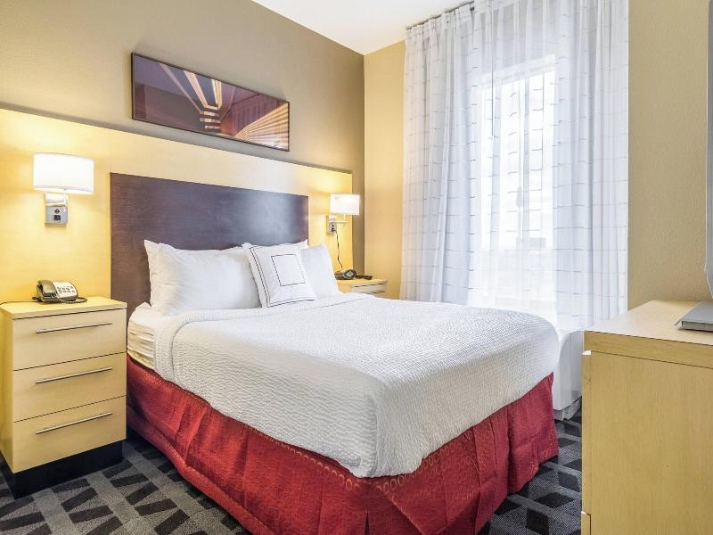 TownePlace Suites Dayton North image
