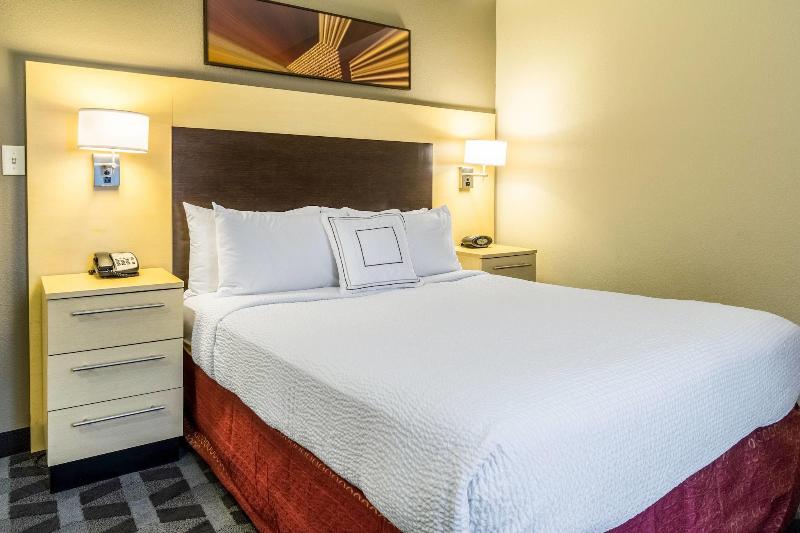 TownePlace Suites Dayton North image