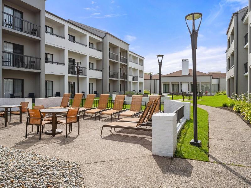 Courtyard Detroit Livonia image