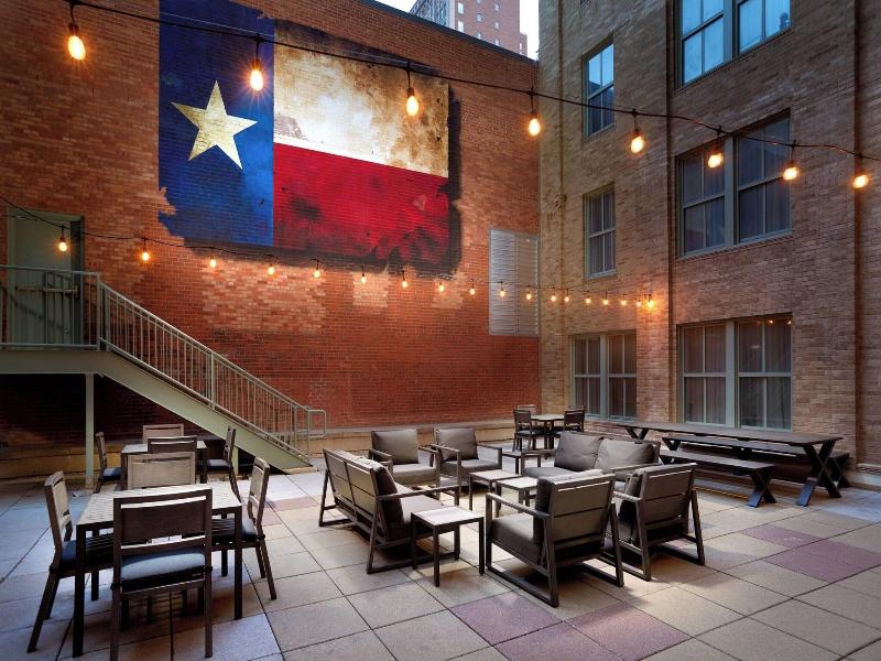 Courtyard Fort Worth Downtown/Blackstone image