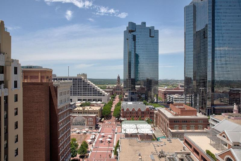 Courtyard Fort Worth Downtown/Blackstone image