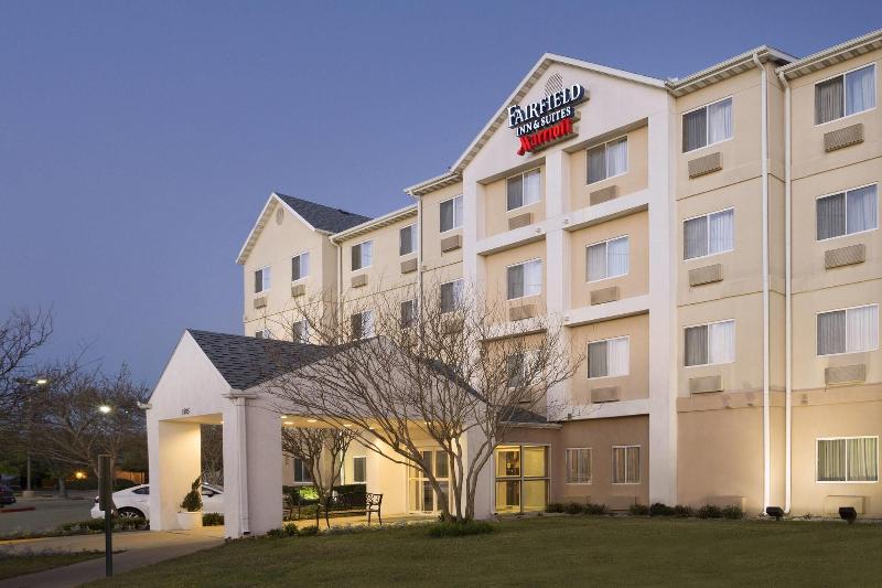Fairfield Inn & Suites Fort Worth University Drive image