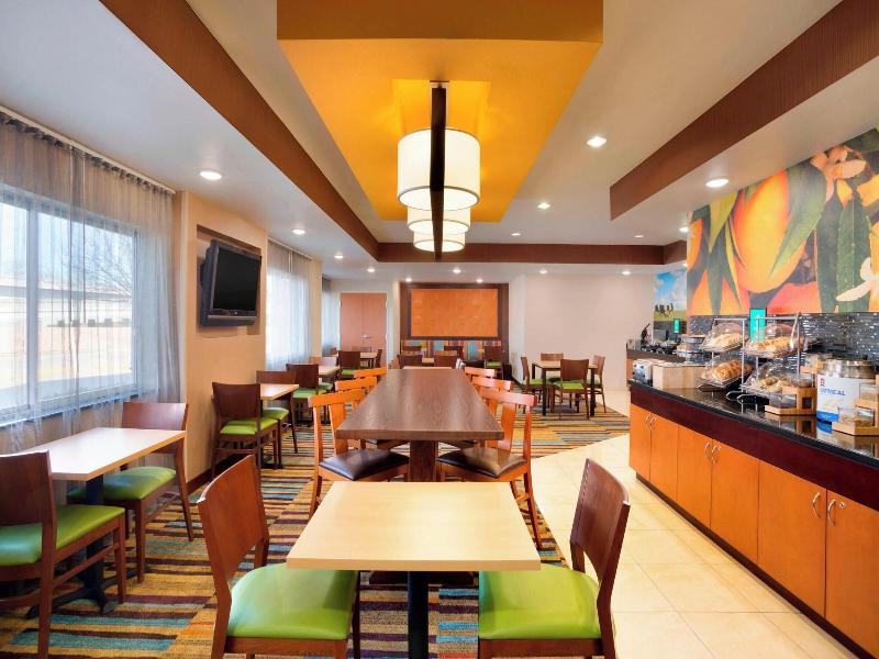 Fairfield Inn & Suites Fort Worth University Drive image