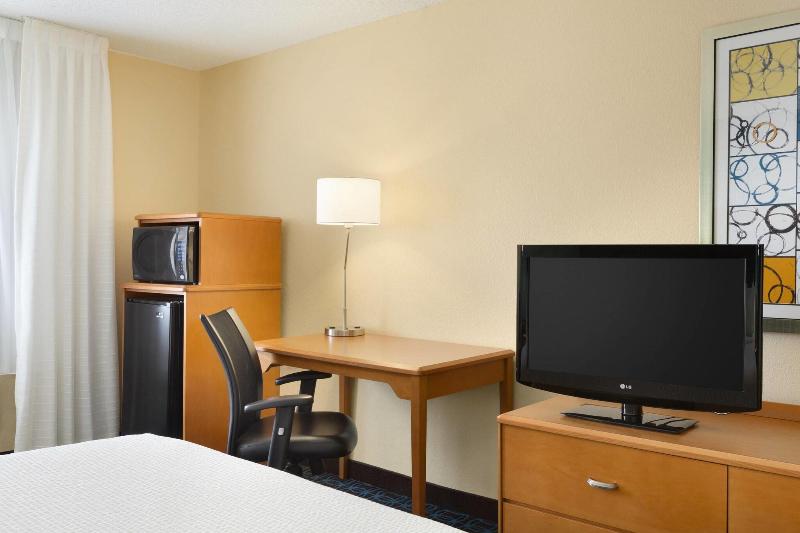 Fairfield Inn & Suites Fort Worth University Drive image