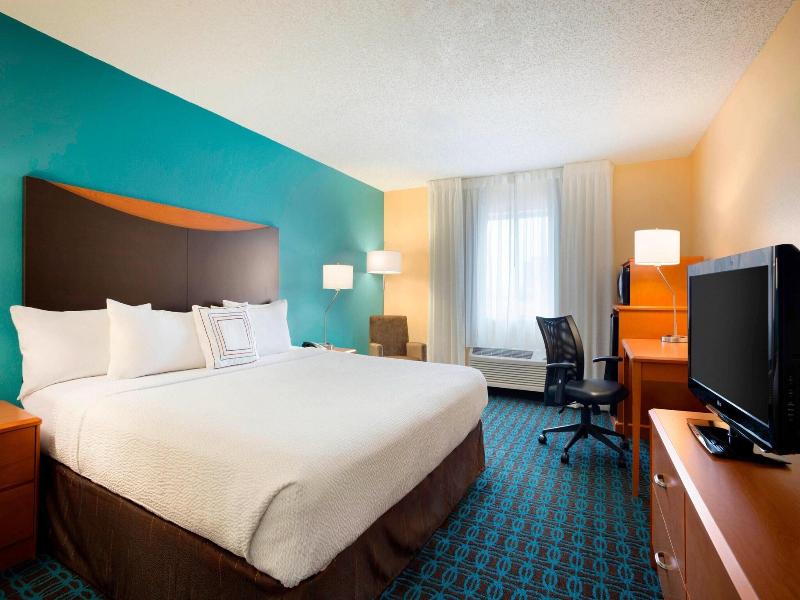 Fairfield Inn & Suites Fort Worth University Drive image