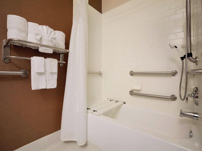 Fairfield Inn & Suites Fort Worth University Drive image