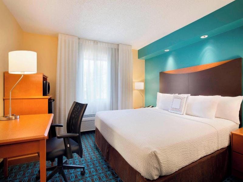 Fairfield Inn & Suites Fort Worth University Drive image