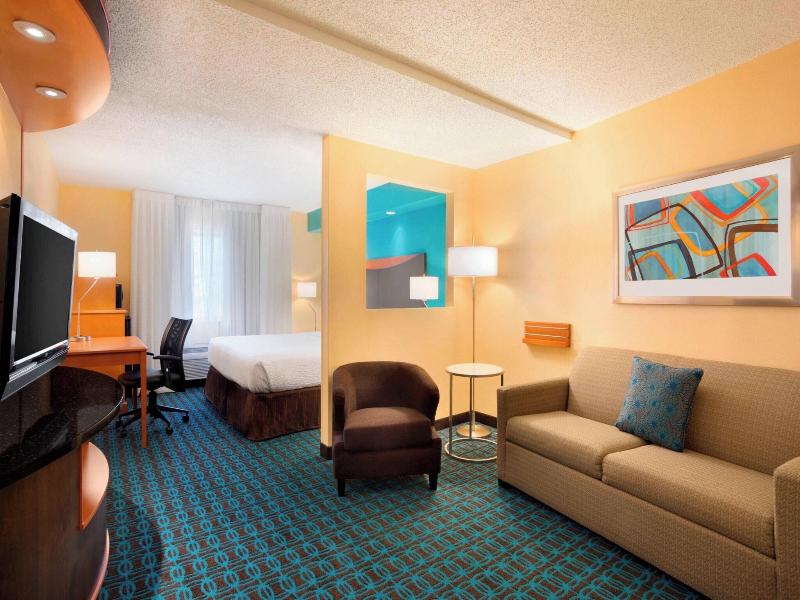 Fairfield Inn & Suites Fort Worth University Drive image