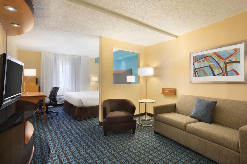 Fairfield Inn & Suites Fort Worth University Drive image
