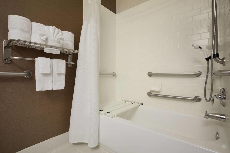 Fairfield Inn & Suites Fort Worth University Drive image