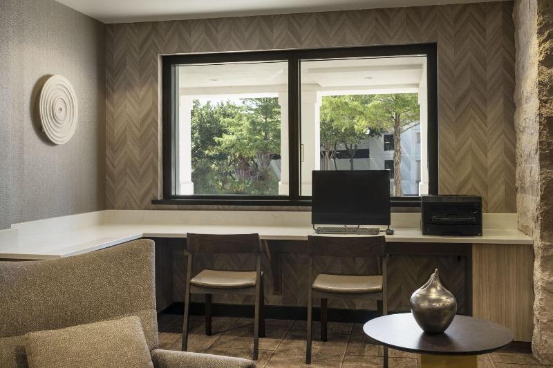 SpringHill Suites Fort Worth University image