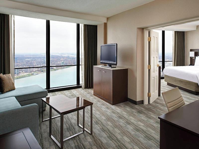 Detroit Marriott at the Renaissance Center image