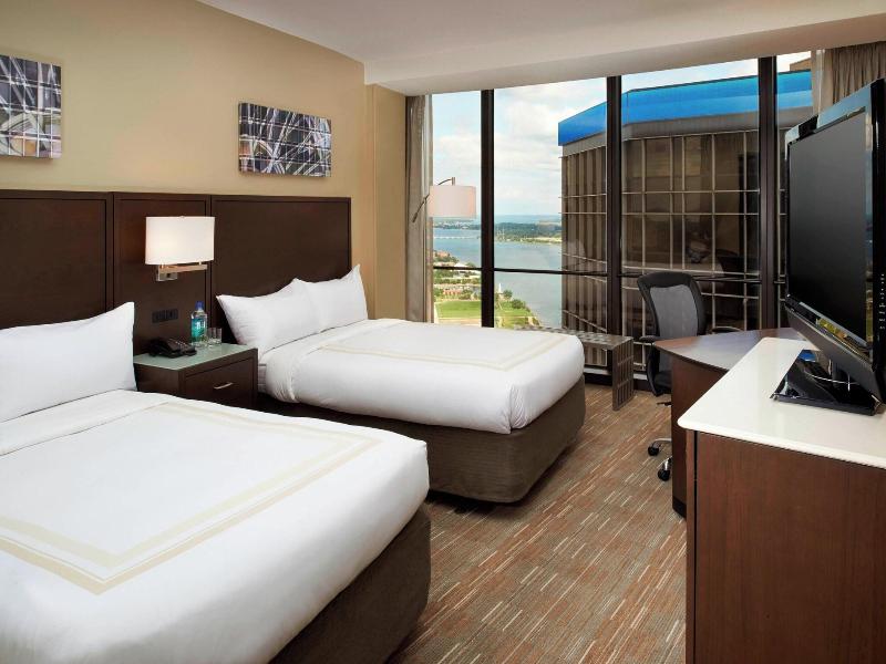 Detroit Marriott at the Renaissance Center image