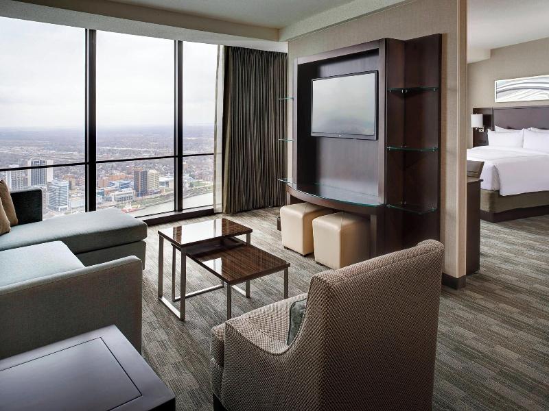 Detroit Marriott at the Renaissance Center image