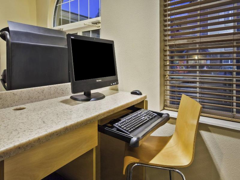 TownePlace Suites Detroit Livonia image