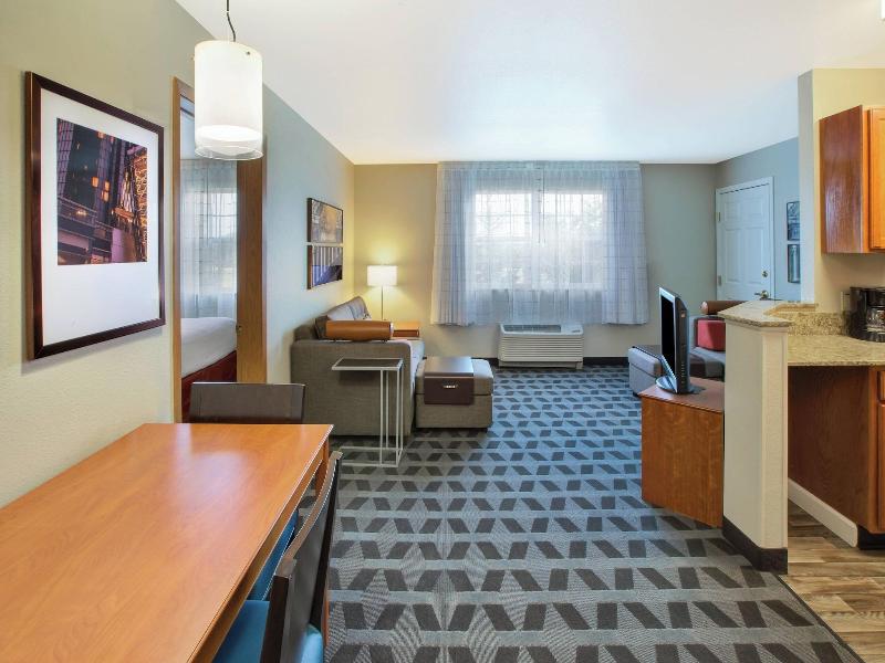 TownePlace Suites Detroit Livonia image