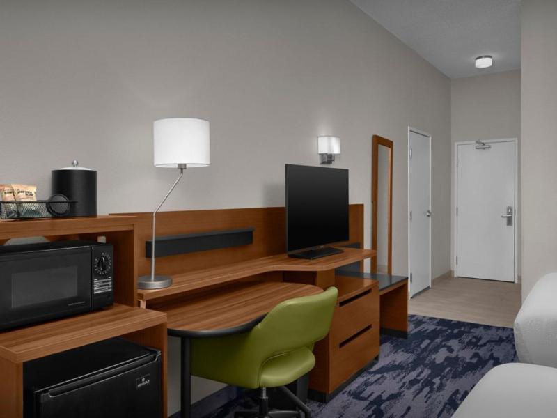 Fairfield Inn & Suites Emporia I-95 image