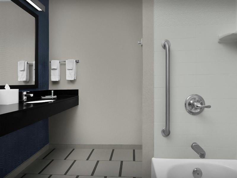 Fairfield Inn & Suites Emporia I-95 image