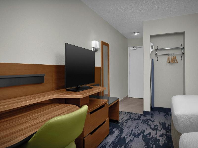 Fairfield Inn & Suites Emporia I-95 image