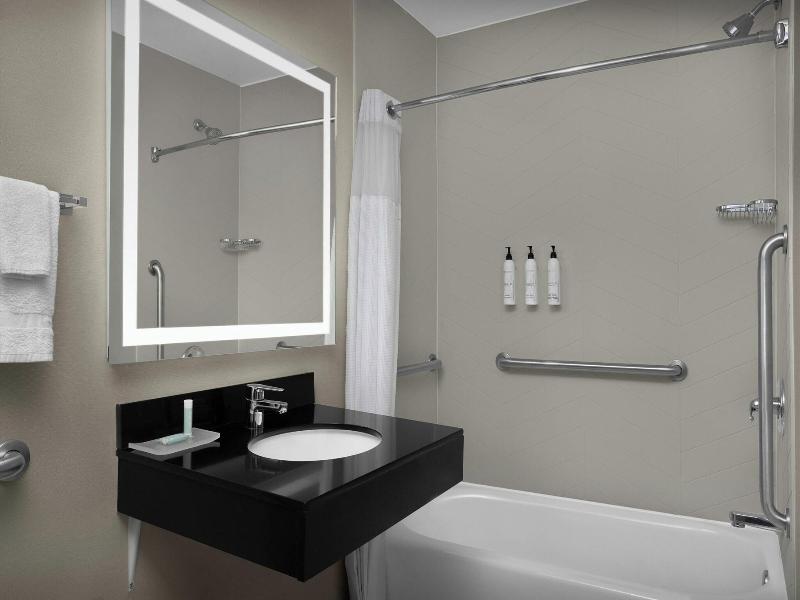 Fairfield Inn & Suites Emporia I-95 image