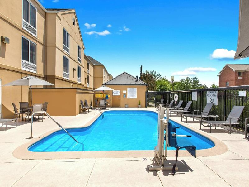 Fairfield Inn Evansville East image