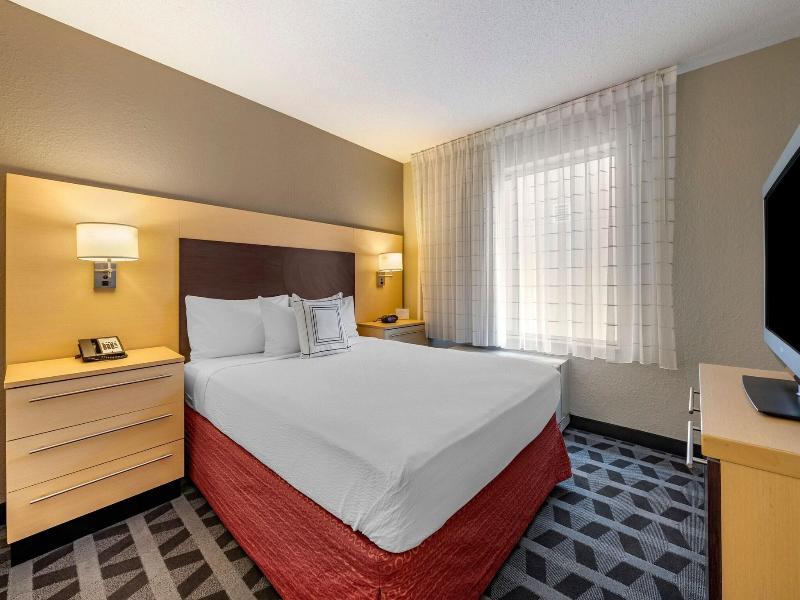 TownePlace Suites Vincennes image