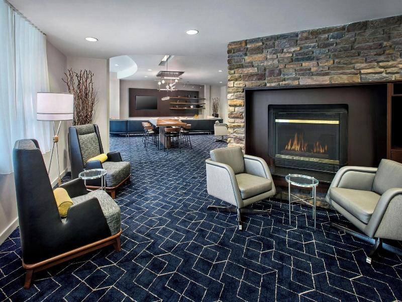 Courtyard Paramus image