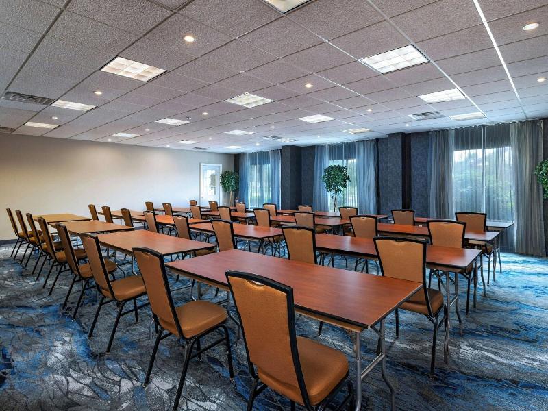 Fairfield Inn & Suites Edison-South Plainfield image