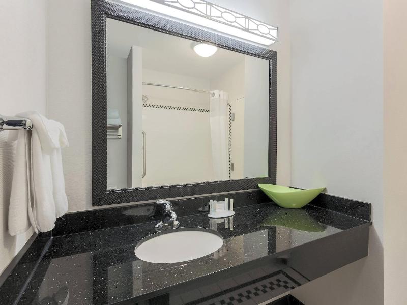 Fairfield Inn & Suites Mahwah image