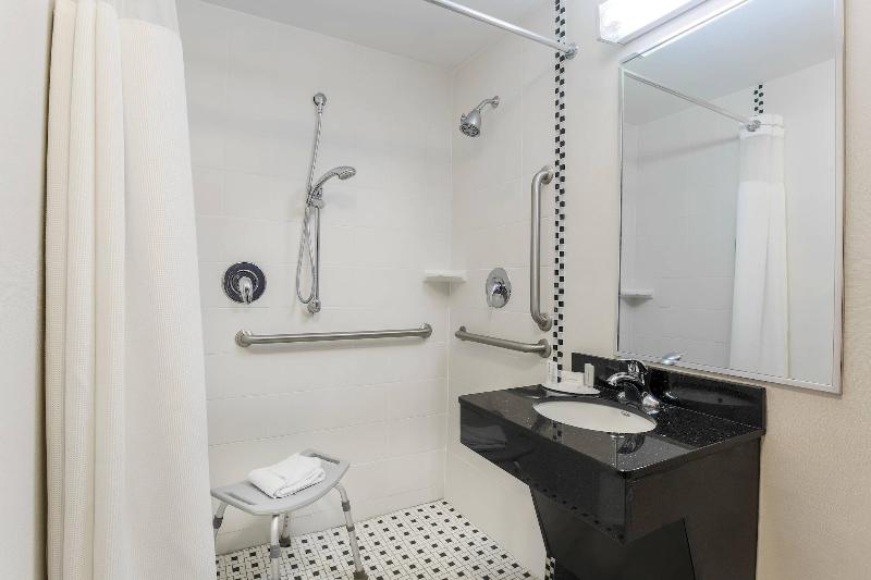 Fairfield Inn & Suites Mahwah image