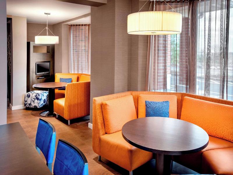 Courtyard Parsippany image