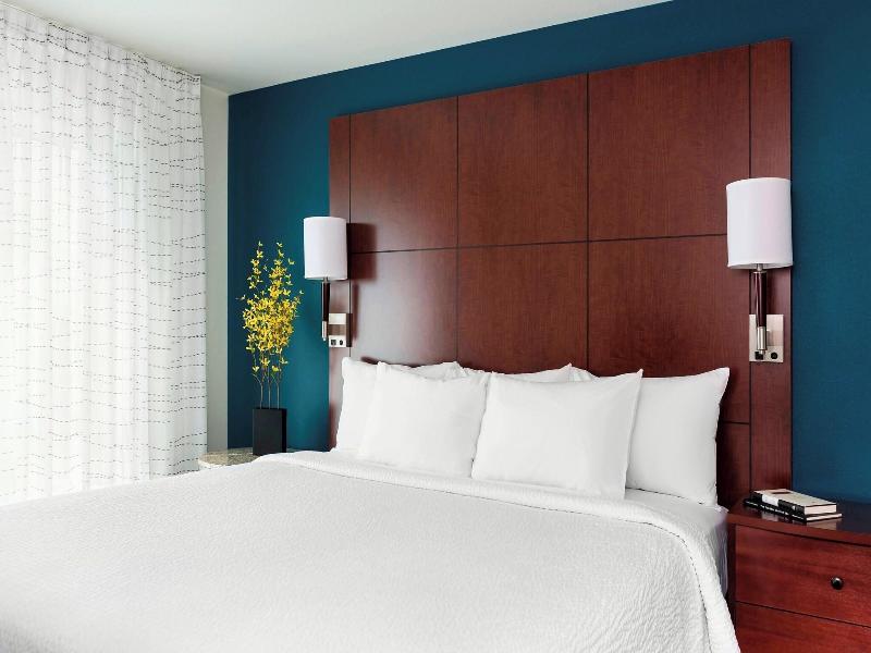 STUDIO Accessible KING SIZE BED — photo 7